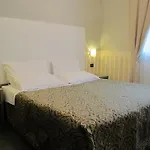 Laguna Hotell 3*