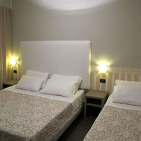 Laguna Hotell 3*