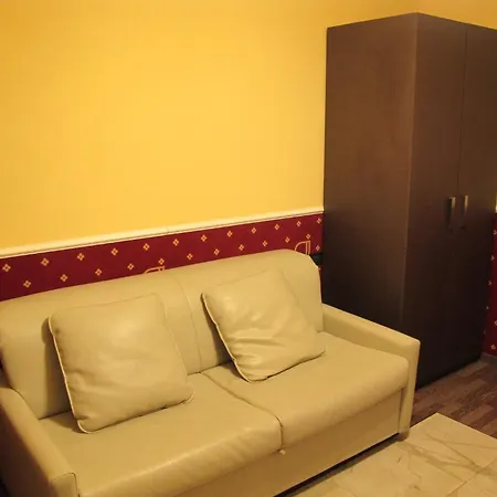 Laguna Hotel 3*