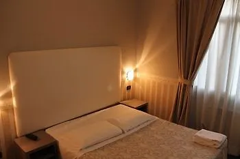 Hotell Laguna 3*