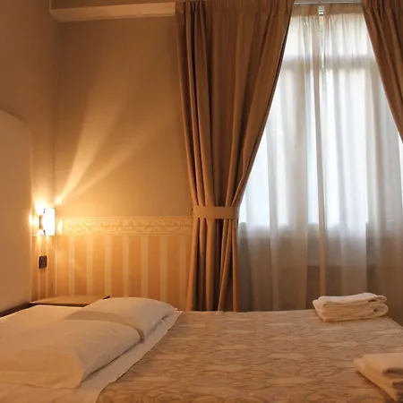 Hotel Laguna 3*